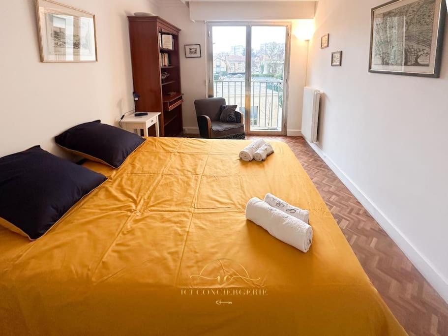 Ferienwohnung L'Archimede - Parking Prive Versailles Exterior foto