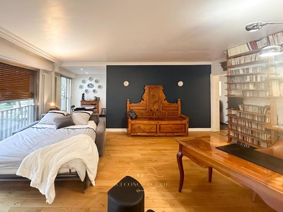 Ferienwohnung L'Archimede - Parking Prive Versailles Exterior foto