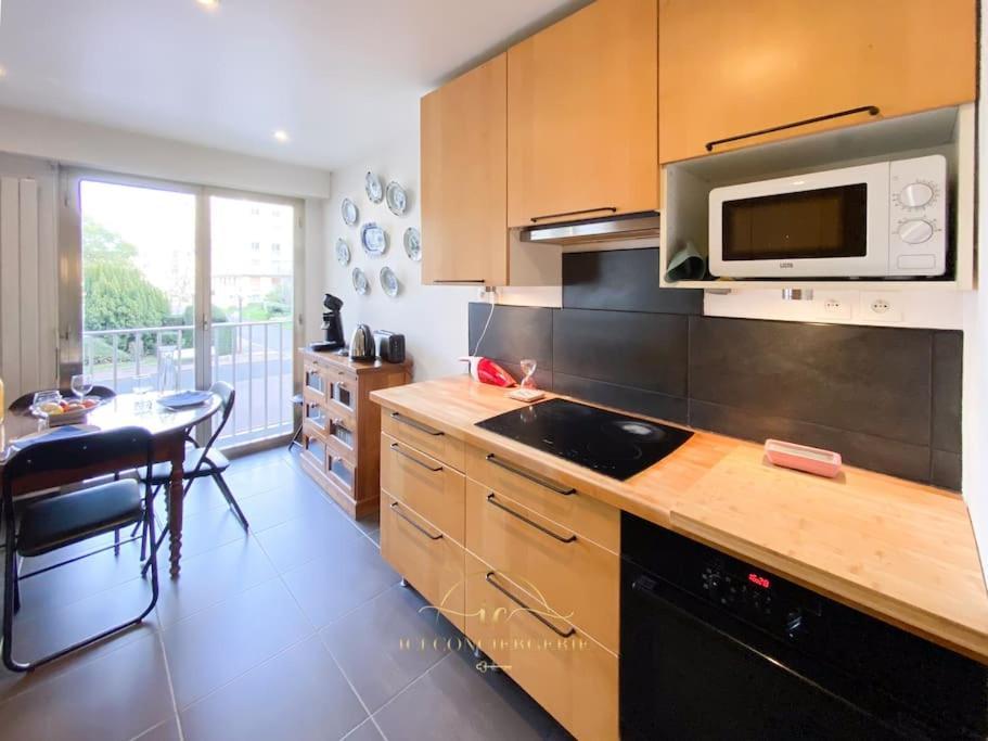 Ferienwohnung L'Archimede - Parking Prive Versailles Exterior foto