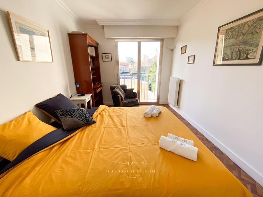 Ferienwohnung L'Archimede - Parking Prive Versailles Exterior foto