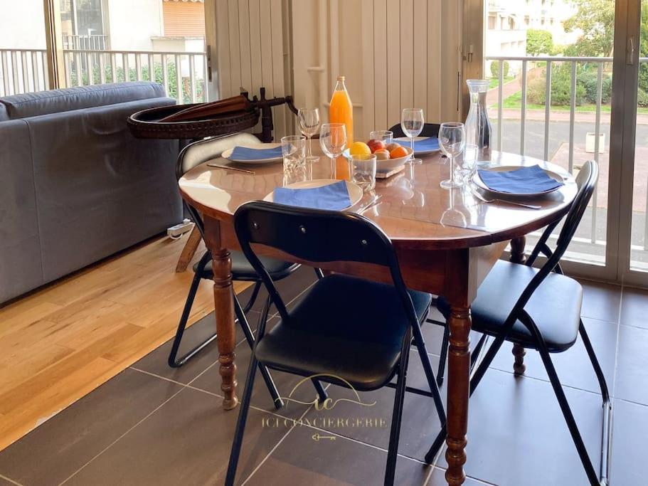 Ferienwohnung L'Archimede - Parking Prive Versailles Exterior foto